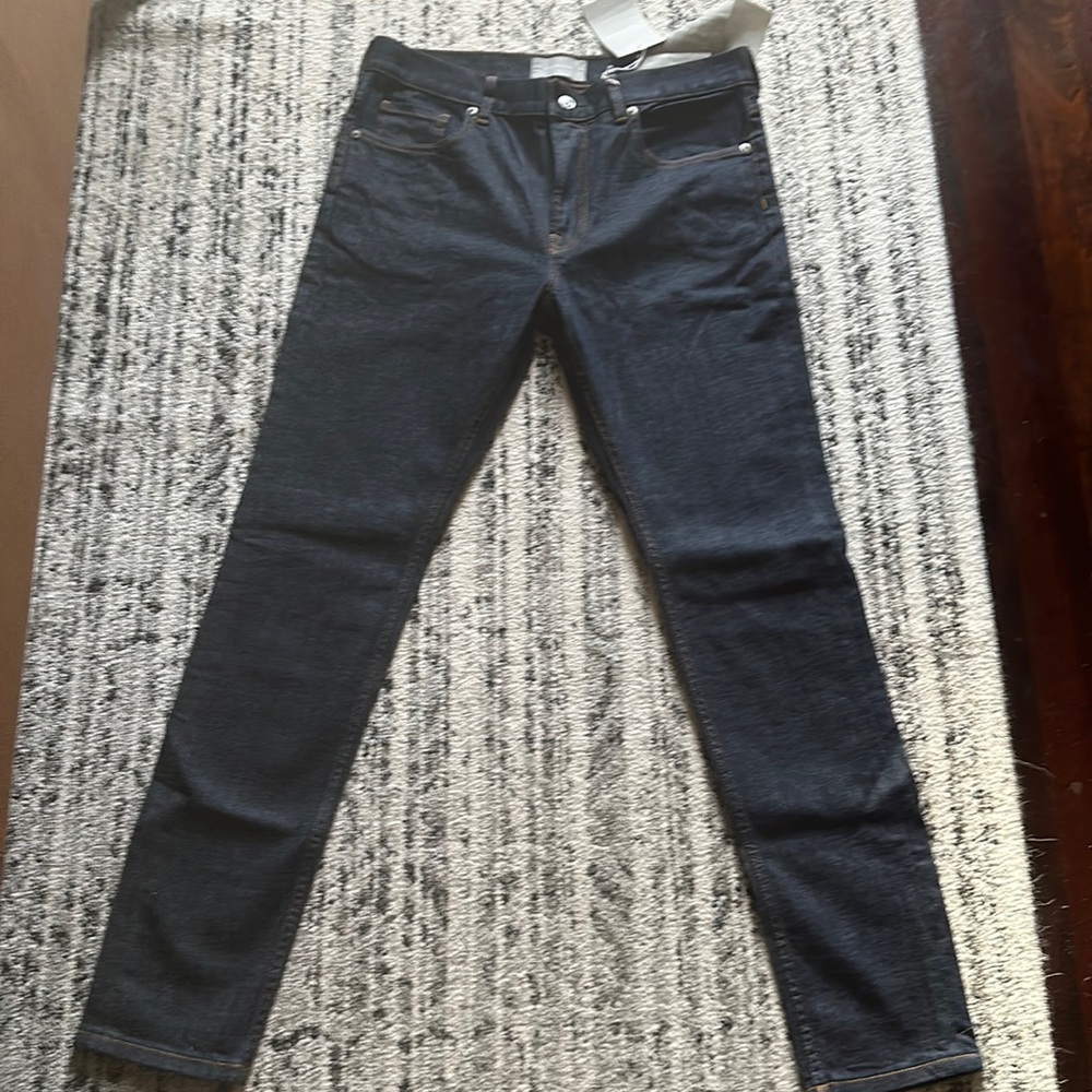 Men’s skinny Dark denim jeans.